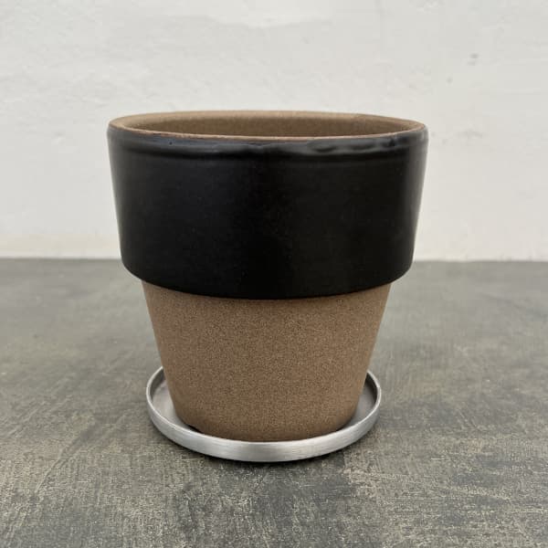 リムカラープランター120（直径約12.2cm）ブラック・受け皿付き