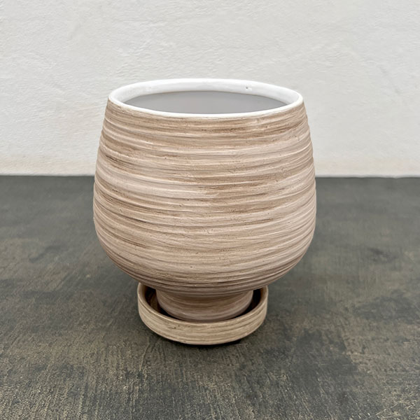 スワール ポット アンド ソーサー：ベージュ／Sサイズ（直径13cm、高さ13.7cm）