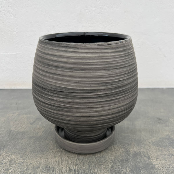 スワール ポット アンド ソーサー：グレー／Lサイズ（直径17cm、高さ17.8cm）