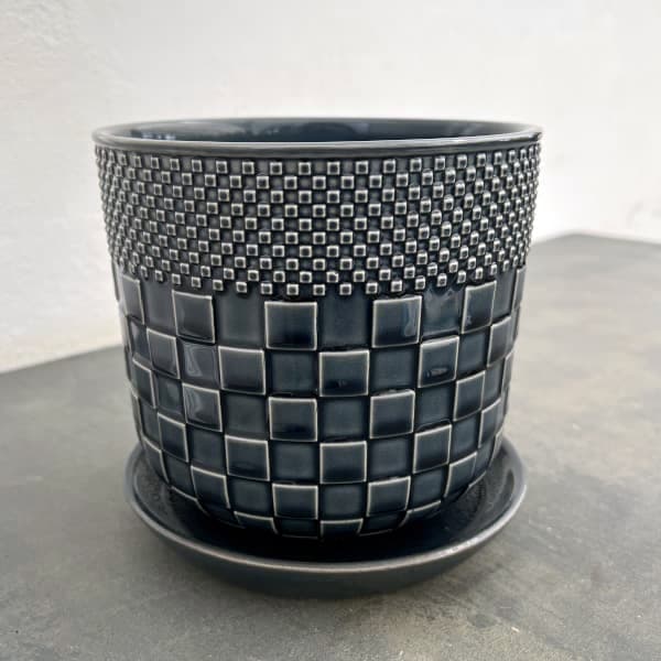 プラッド ポット アンド ソーサー:ブラック/Lサイズ(直径18.1cm、高さ17.2cm)