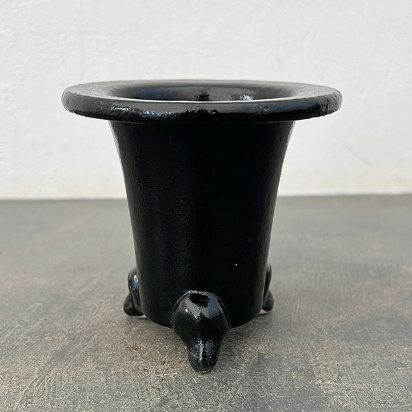 オモト鉢：黒鉢【260124】／外径11cm（内径7.5cm）