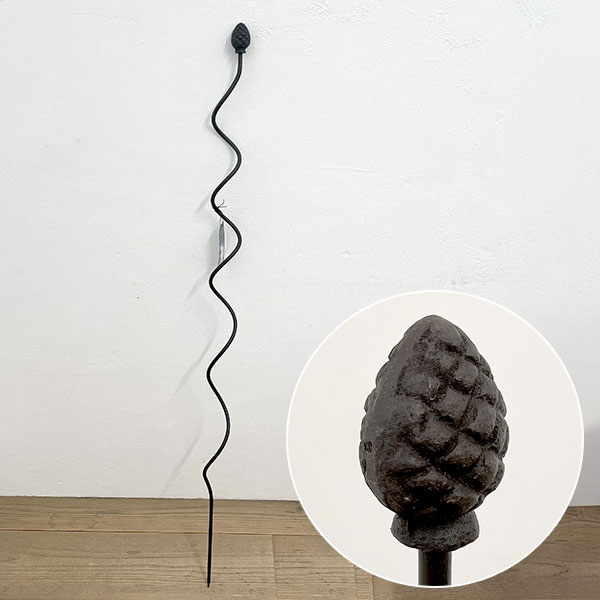 エッシャーデザイン　プランツサポートPY27：スパイラル 松ぼっくり