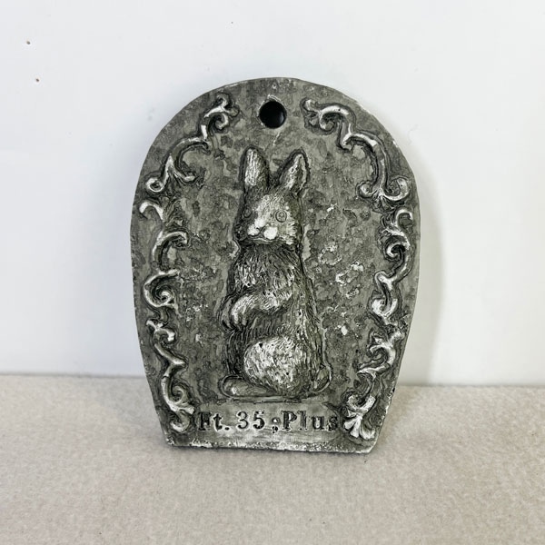 ラパンプレートM（TP727）幅10.3cm、高さ12.8cm