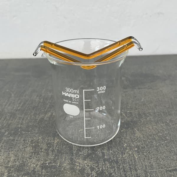 HARIO バルブベース 水栽培ガラスベース 水辺のハンモック アンバー（ビーカー付き）MHK-300-AB（直径11.5cm、高さ11cm、容量300ml）