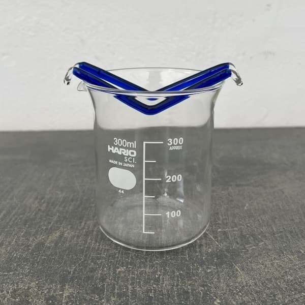 HARIO バルブベース 水栽培ガラスベース 水辺のハンモック ブルー（ビーカー付き）MHK-300-BU（直径11.5cm、高さ11cm、容量300ml）