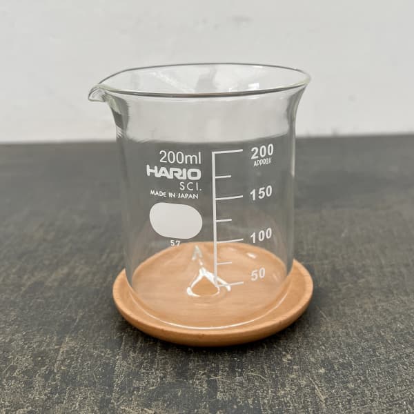 HARIO ビーカーの穴あき鉢 200ml 鉢皿付き（適応号数2～2.5号、直径67cm、高さ90cm）