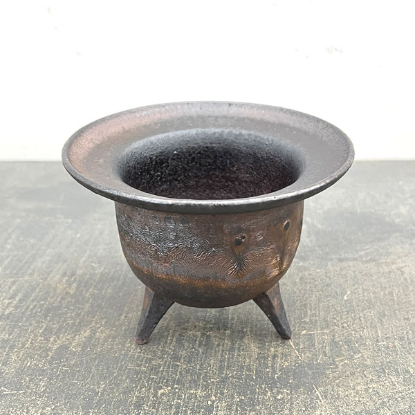 信楽焼き：金彩高足付 S（直径約13cm）