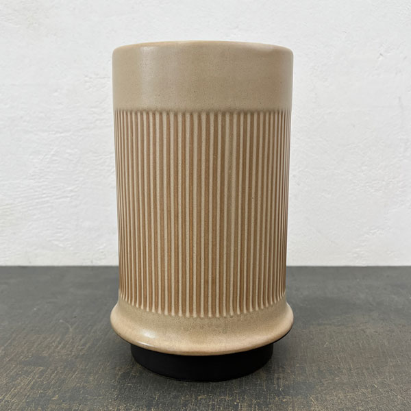 ミネルバ：トールベージュ（直径約13cm・高さ21.5cm）