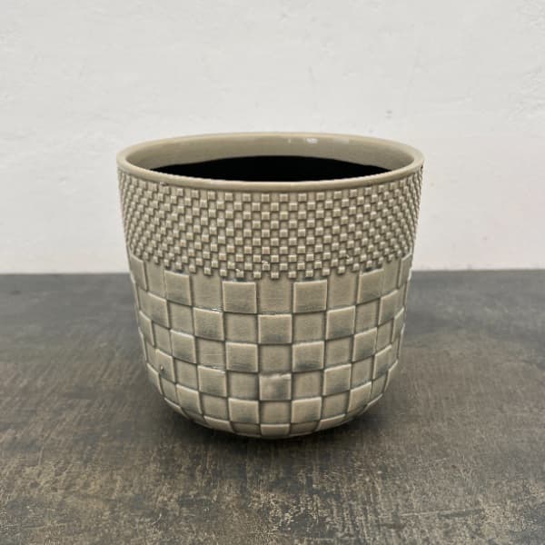 プラッド ポット：ライトグレー／Lサイズ（直径18.1cm、高さ17.2cm）