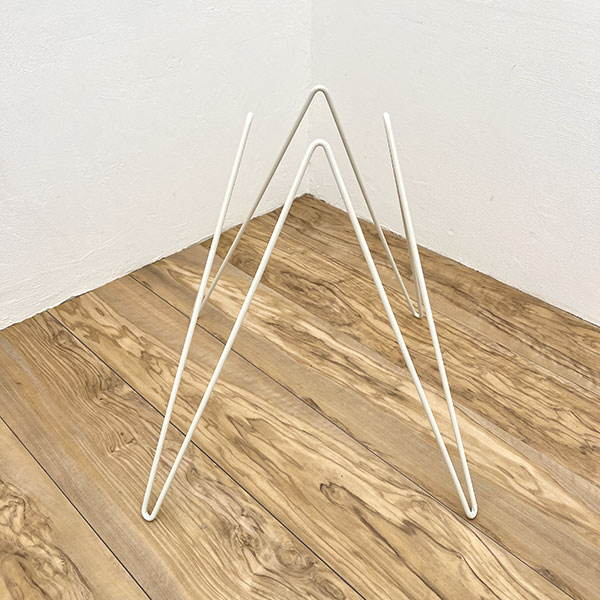 背伸びなマジックスクエアスタンド：MSS-HU／ホワイト