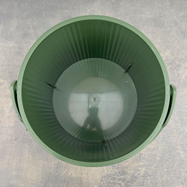 ガーデンツールバケット・フタ付き8リットルサイズ