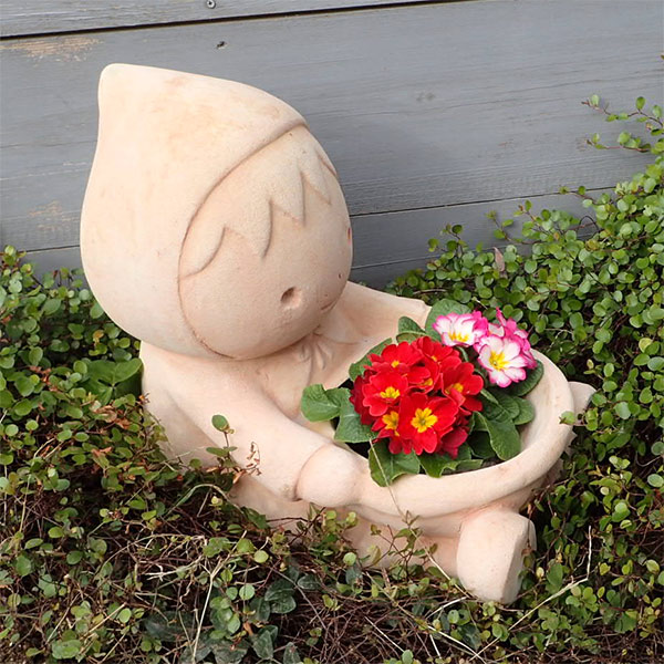 テラコッタ　赤ずきんちゃん　お座り鉢　ポット テラコッタ 赤ずきんちゃん お座り鉢 ポット - メルカリ