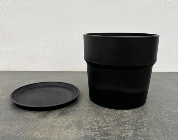 アーバンプランツポットソリッド（チャコール）直径19.5×高さ18.5cm　81003