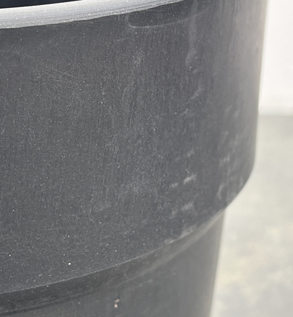 アーバンプランツポットソリッド（チャコール）直径19.5×高さ18.5cm　81003