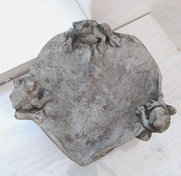 バードバス:スモールトリプルフロッグ(542)(直径20cm)