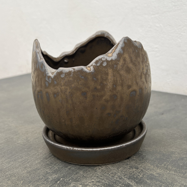 ソル：メロM　ブロンズ4298（直径14.5cm）・皿付