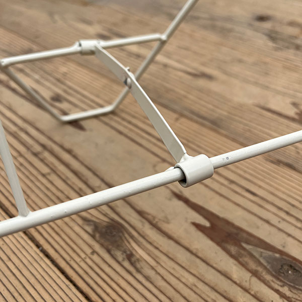 ハンギングスタンド：スクエアハンギングスタンドSサイズ／ホワイト（幅35cm、奥行26.5cm、高さ46cm）THS61-50W