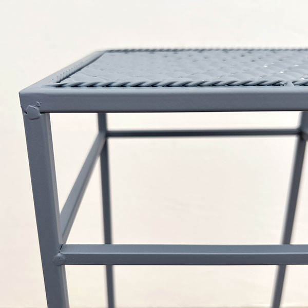 グレー角花台ハイ　Mサイズ（幅23cm、奥行23cm、高さ60cm）AFGK24-L3S