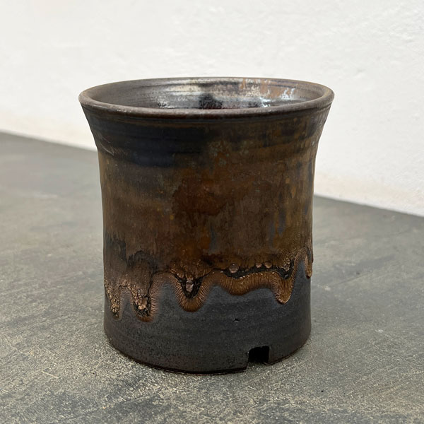 信楽焼き:金彩ラッパ型 3.5号(直径約11cm)