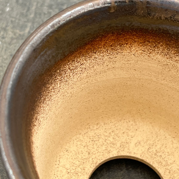 信楽焼き:金彩ラッパ型 3.5号(直径約11cm)