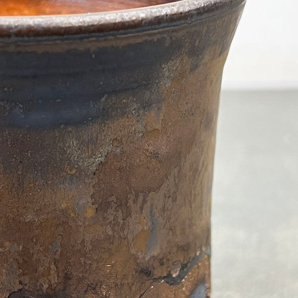 信楽焼き:金彩ラッパ型 3.5号(直径約11cm)