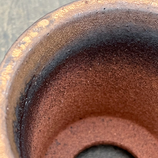 信楽焼き：金彩切立 3号（直径約9cm）