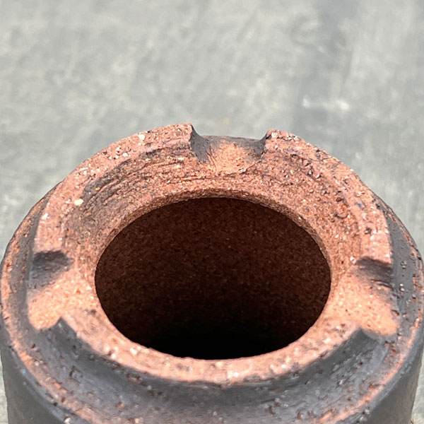 信楽焼き：金彩切立 3号（直径約9cm）