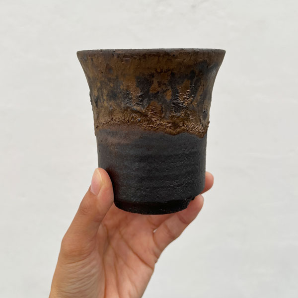 信楽焼き：金彩切立 3号（直径約9cm）