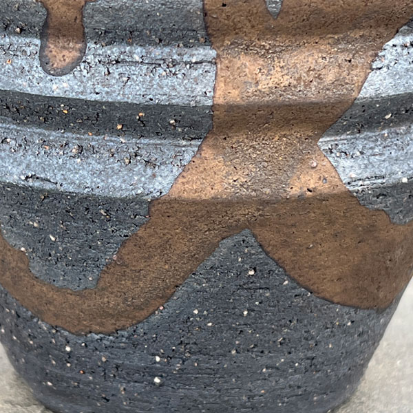 信楽焼き：金彩流し段型 M（直径約12cm）