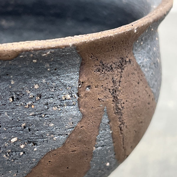 信楽焼き：金彩流しカップ型 S（直径約8.5cm）