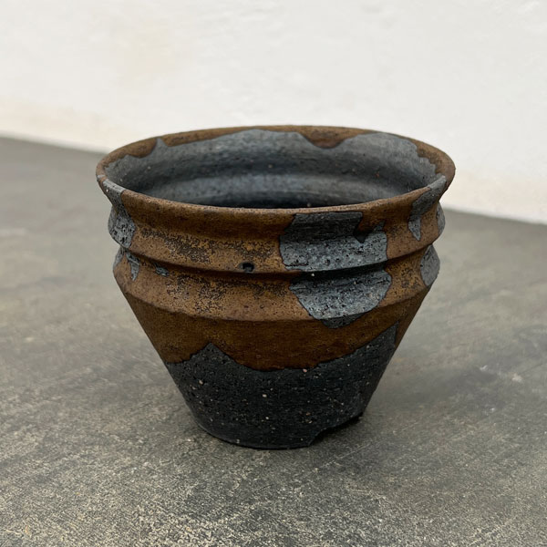 信楽焼き：金彩流し段型 S（直径約9cm）