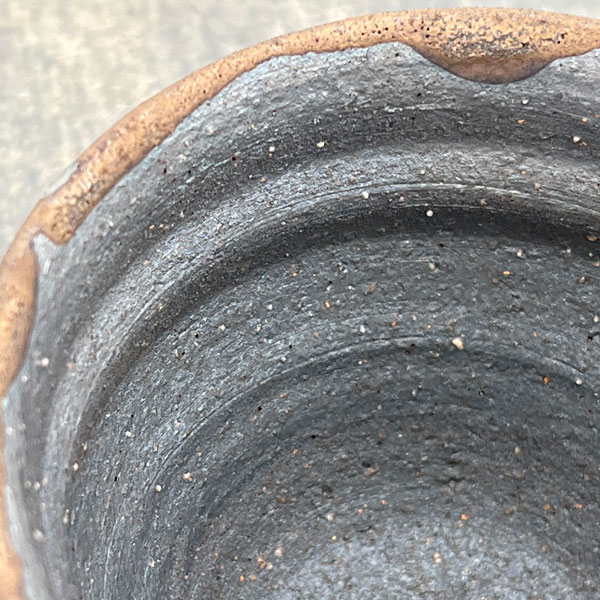 信楽焼き：金彩流し段型 S（直径約9cm）