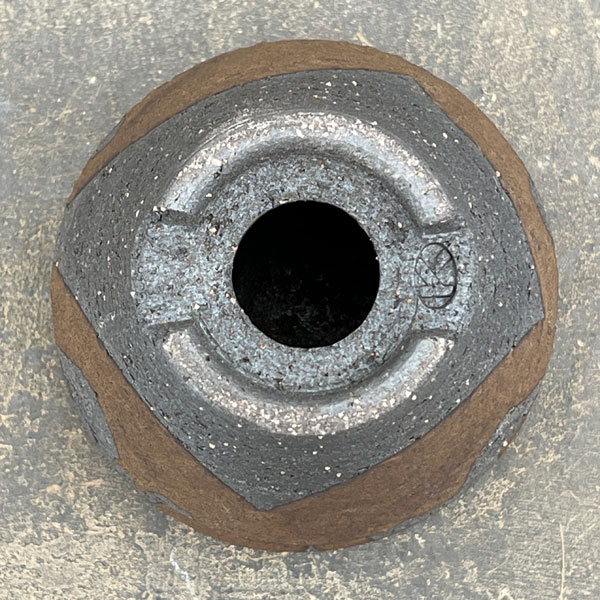 信楽焼き：金彩流し段型 S（直径約9cm）