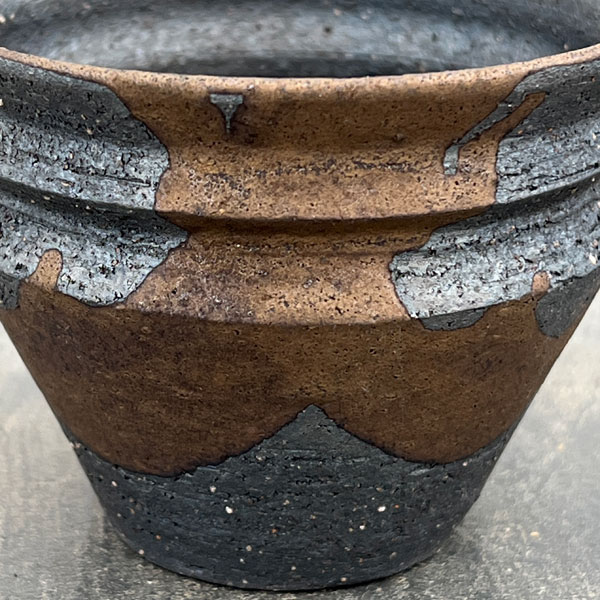 信楽焼き：金彩流し段型 S（直径約9cm）