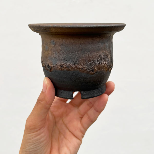 信楽焼き：金彩エン付 3.5号（直径約11cm）