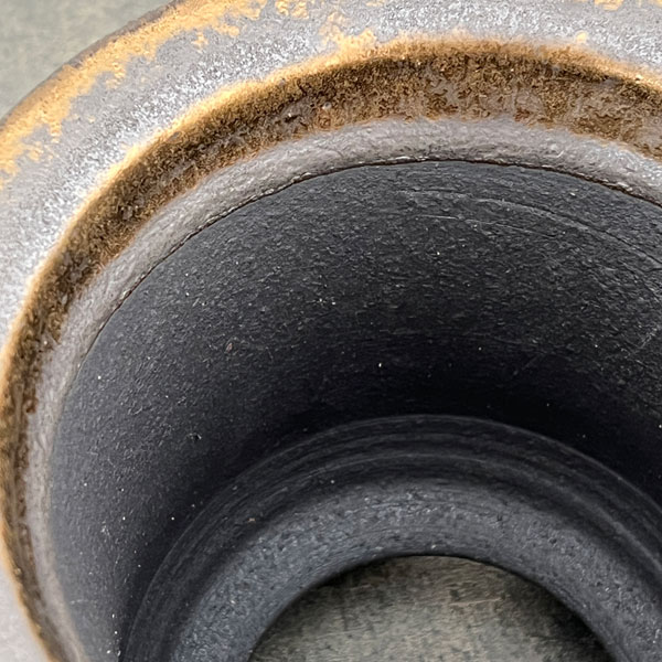 信楽焼き：金彩オモト 5号（直径約15cm）