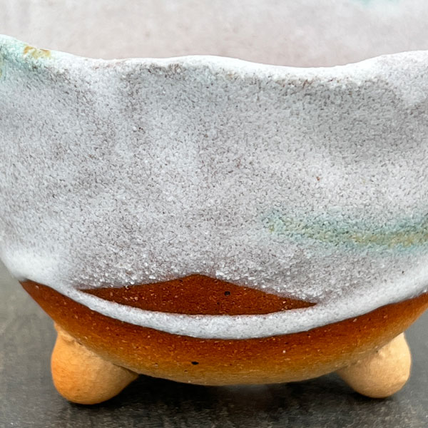 信楽焼き：白三つ足 4号（直径約11.5cm）