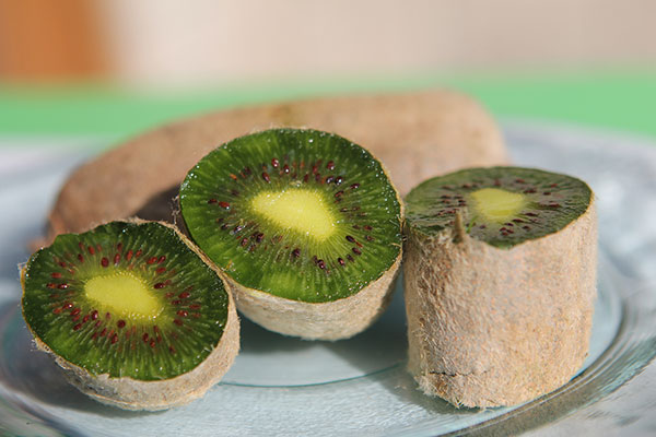 キウイ：ホワイトキウイ ミススンシェ4号ポット