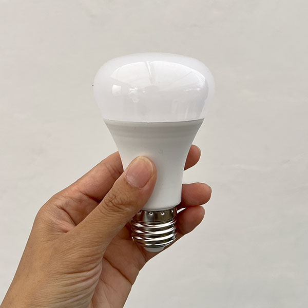 LEDプラントライト:レデコ LPL05WB2K 植物育成用LED 電球タイプ