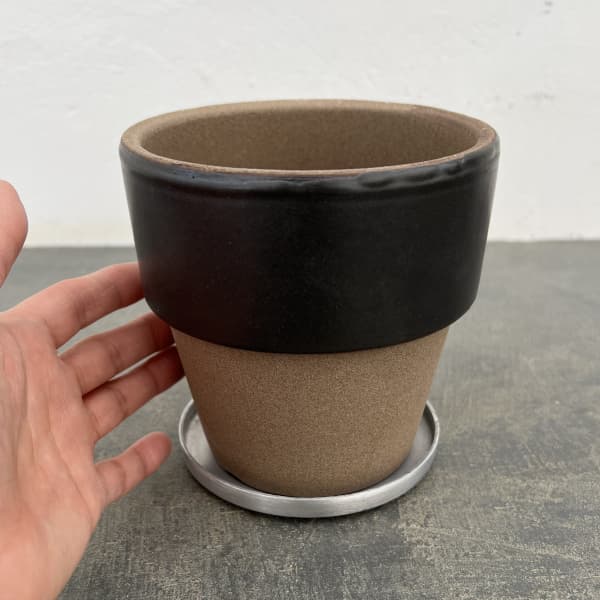 リムカラープランター120（直径約12.2cm）ブラック・受け皿付き