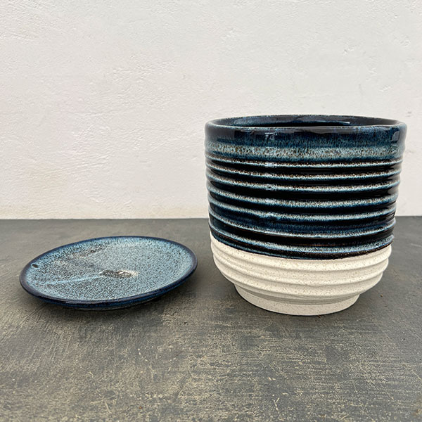 スパイラル ポット アンド ソーサー:ブルー/Lサイズ(直径17cm、高さ17.1cm)