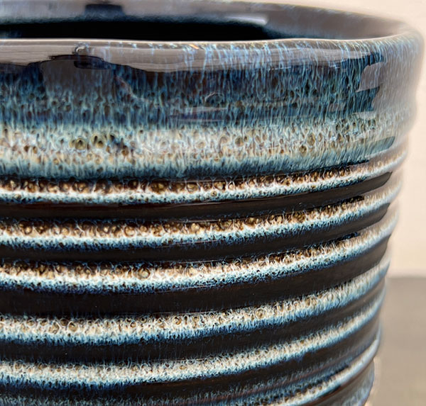 スパイラル ポット アンド ソーサー:ブルー/Lサイズ(直径17cm、高さ17.1cm)