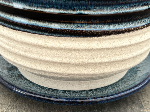 スパイラル ポット アンド ソーサー:ブルー/Lサイズ(直径17cm、高さ17.1cm)