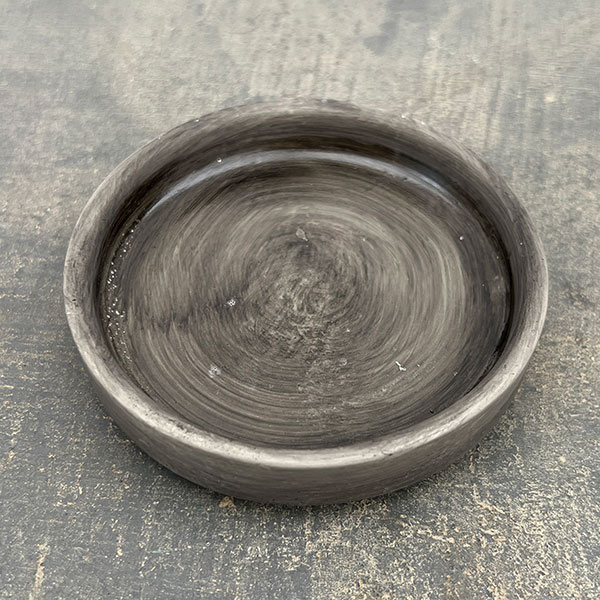 スワール ポット アンド ソーサー:グレー/Mサイズ(直径15cm、高さ15.4cm)