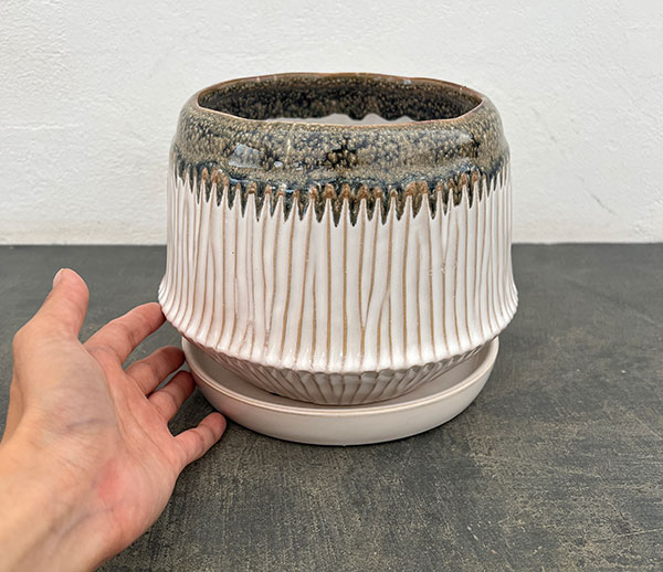 フラスタム ポット アンド ソーサー:Lサイズ(直径20cm、高さ16.5cm)