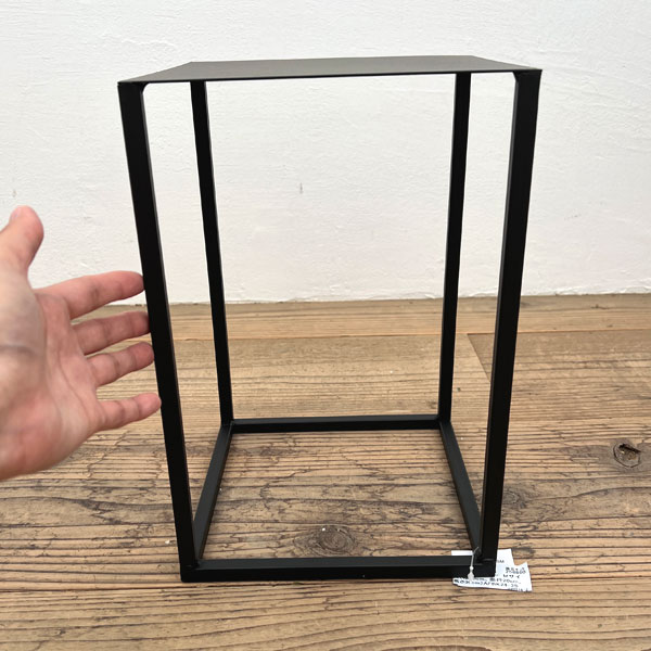 黒角花台ロー　Mサイズ（幅20cm、奥行20cm、高さ30cm）AFBK24-3S