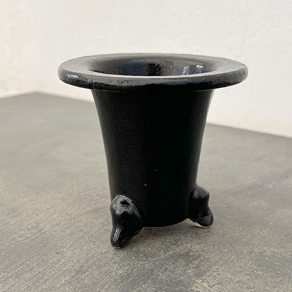 オモト鉢：黒鉢【260124】／外径11cm（内径7.5cm）