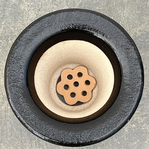 オモト鉢：黒鉢【260125】／外径11cm（内径7.5cm）