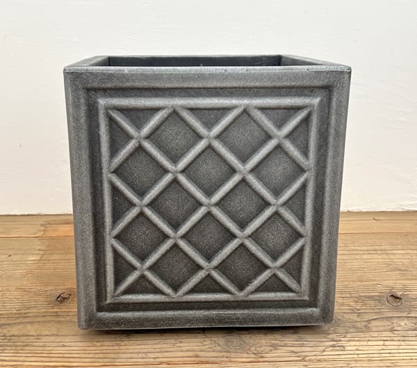 Stewartのスクエアリードエフェクトプランター 27L (幅32cm×高さ32cm)