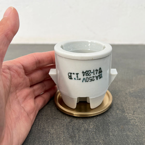 ソケットポットE36（直径8.5cm）・皿付き